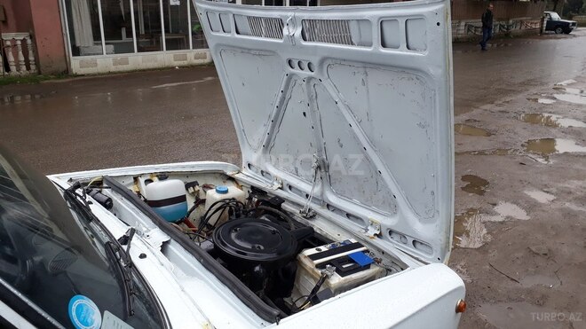 LADA (VAZ) 21011 1979, 230,000 km - 1.5 l - Astara