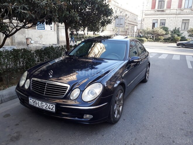 Mercedes E 270 2002, 315,000 km - 2.7 l - Bakı
