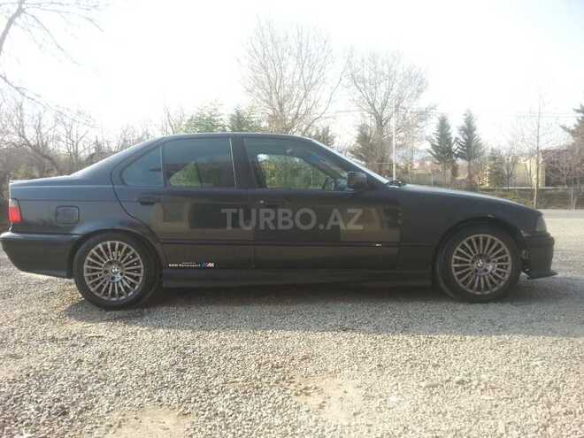 BMW 320 1993, 225,333 km - 2.0 l - Qazax