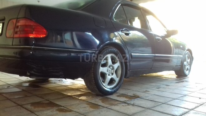 Mercedes E 230 1997, 650,000 km - 8.0 l - Bakı