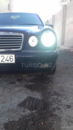 Mercedes E 230 1997, 650,000 km - 8.0 l - Bakı