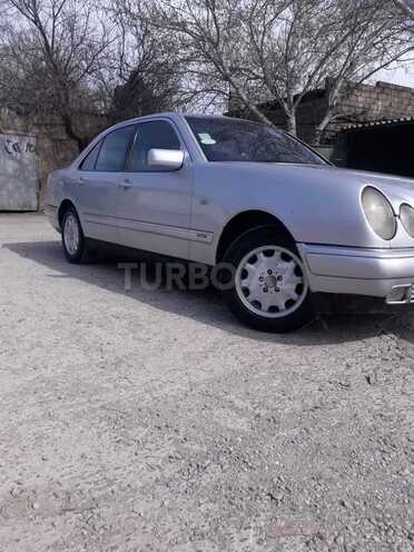 Mercedes E 220 1997, 40,000 km - 2.2 l - Bakı