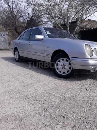 Mercedes E 220 1997, 400,000 km - 2.2 l - Bakı