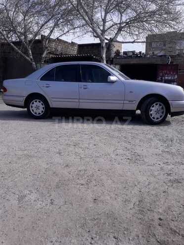 Mercedes E 220 1997, 400,000 km - 2.2 l - Bakı