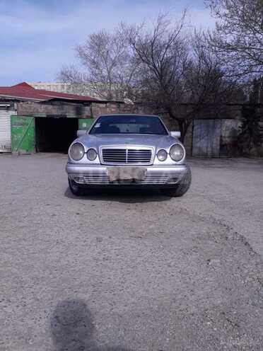 Mercedes E 220 1997, 400,000 km - 2.2 l - Bakı