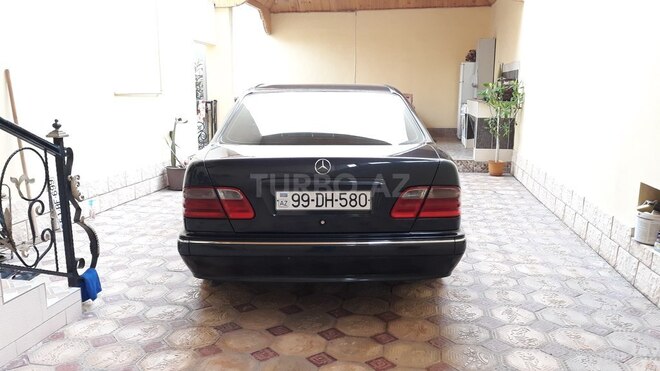 Mercedes E 200 1999, 296,257 km - 2.0 л - Gəncə