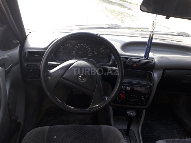 Opel Astra 1994, 352,000 km - 1.6 l - Bakı