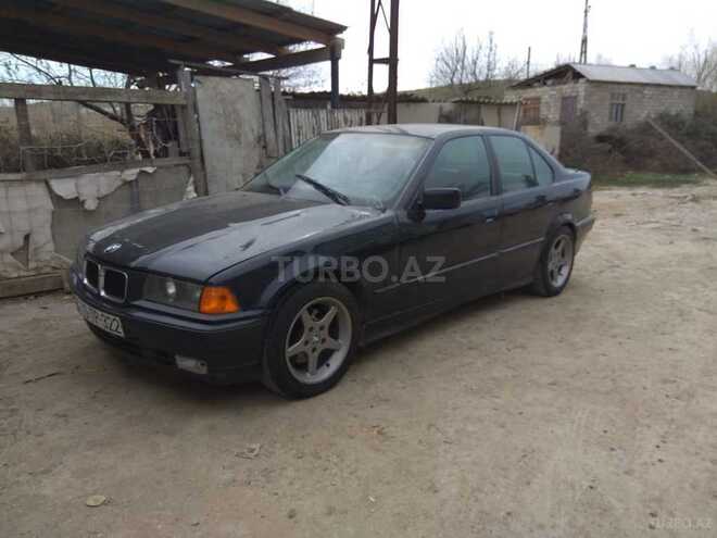 BMW 318 1994, 300,000 km - 1.8 l - Sumqayıt