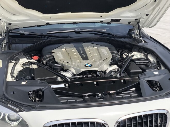 BMW 750 2012, 138,000 km - 4.4 l - Bakı