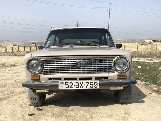 LADA (VAZ) 21011 1979, 550,000 km - 1.6 л - Bakı