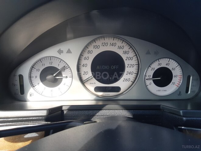 Mercedes E 240 2002, 271,000 km - 2.6 л - Bakı
