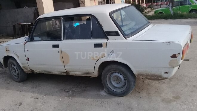 LADA (VAZ) 2105 1982, 222,200 km - 1.6 l - Salyan