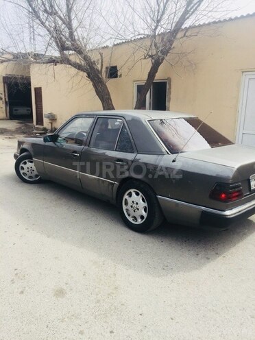 Mercedes E 200 1991, 230,000 km - 2.0 l - Bakı