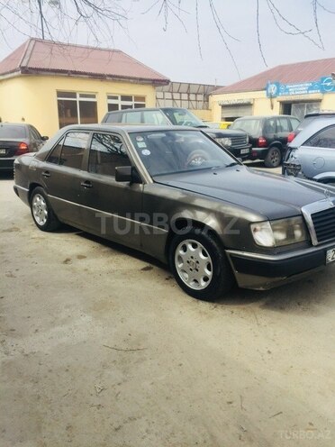 Mercedes E 200 1991, 230,000 km - 2.0 l - Bakı