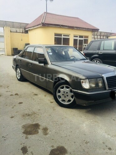 Mercedes E 200 1991, 230,000 km - 2.0 l - Bakı