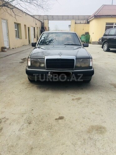 Mercedes E 200 1991, 230,000 km - 2.0 l - Bakı