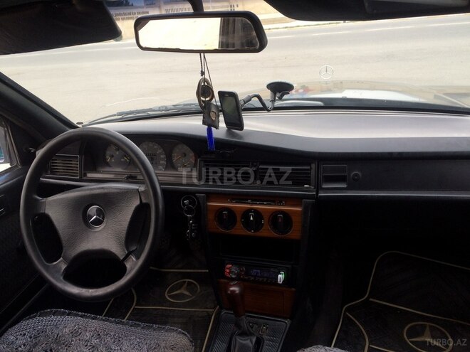 Mercedes 190 1992, 433,911 km - 2.0 l - Saatlı
