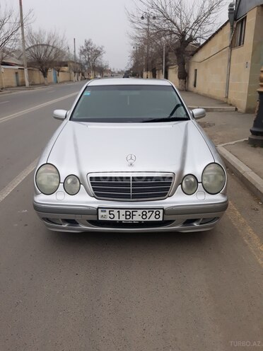 Mercedes E 240 2001, 239,600 km - 2.4 l - Gəncə
