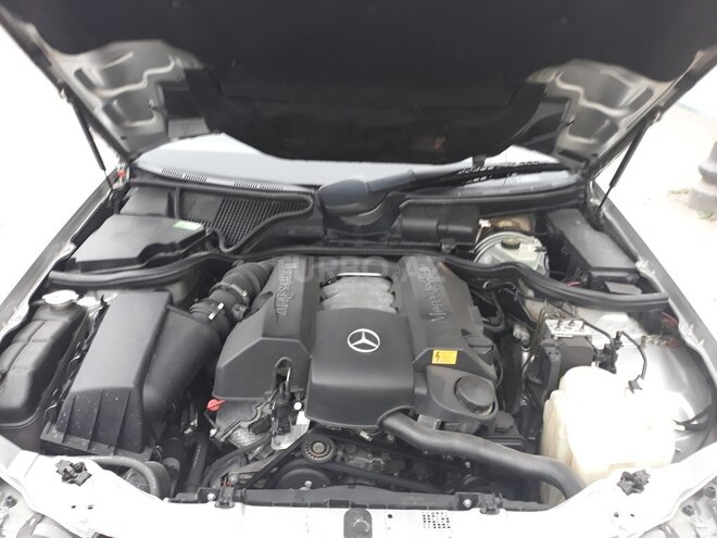 Mercedes E 240 2001, 239,600 km - 2.4 l - Gəncə