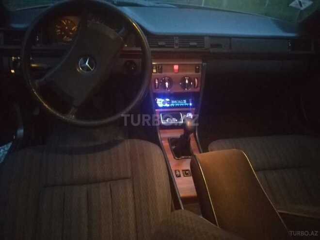 Mercedes E 230 1988, 250,000 km - 2.3 л - Bakı