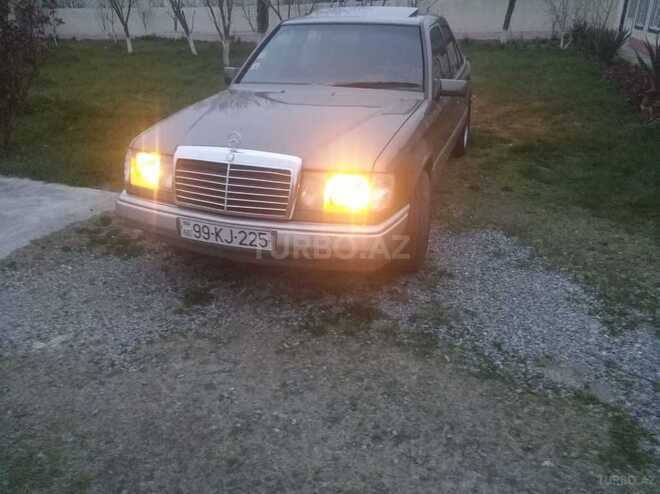 Mercedes E 230 1988, 250,000 km - 2.3 л - Bakı