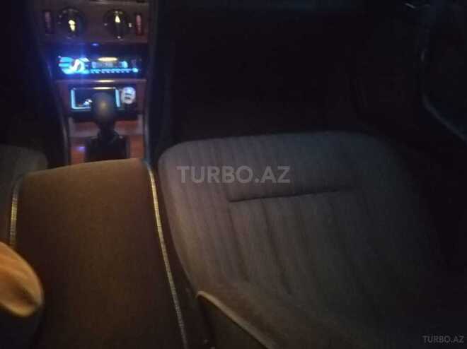 Mercedes E 230 1988, 250,000 km - 2.3 л - Bakı