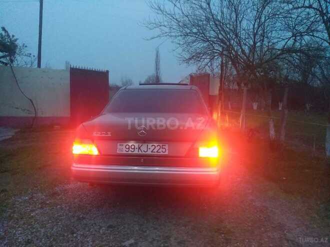 Mercedes E 230 1988, 250,000 km - 2.3 л - Bakı