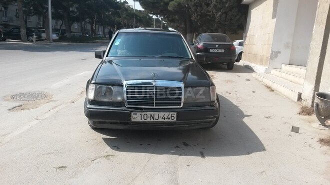Mercedes E 250 1992, 145,000 km - 2.5 л - Bakı