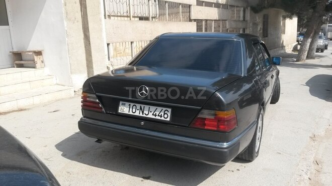 Mercedes E 250 1992, 145,000 km - 2.5 л - Bakı