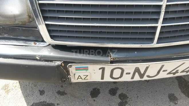 Mercedes E 250 1992, 145,000 km - 2.5 л - Bakı