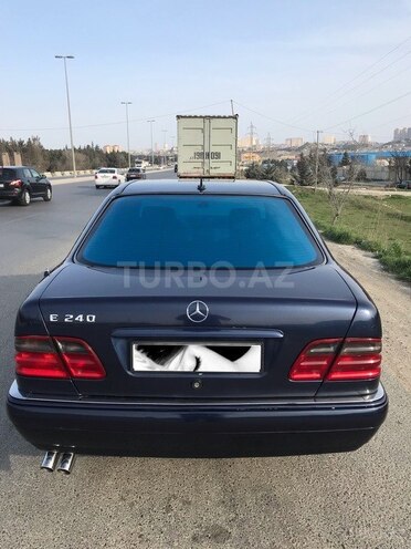 Mercedes E 240 1998, 213,381 km - 0.3 l - Bakı