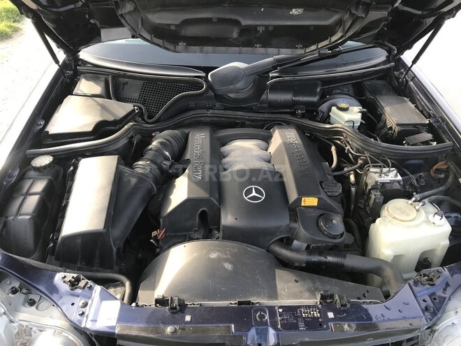 Mercedes E 240 1998, 213,381 km - 0.3 l - Bakı