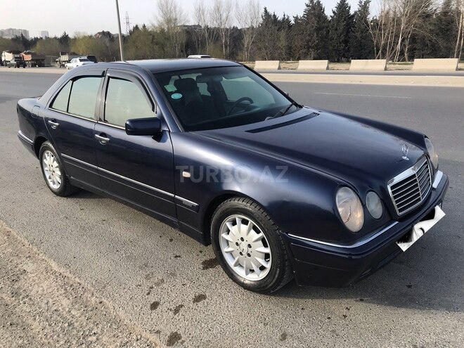 Mercedes E 240 1998, 213,381 km - 0.3 l - Bakı