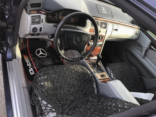 Mercedes E 240 1998, 213,381 km - 0.3 l - Bakı