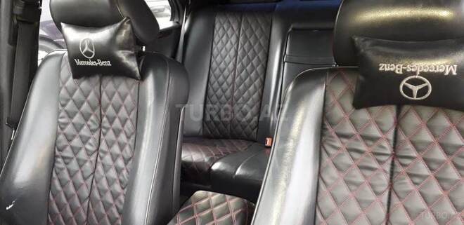 Mercedes E 220 2001, 270,000 km - 2.2 l - Bakı