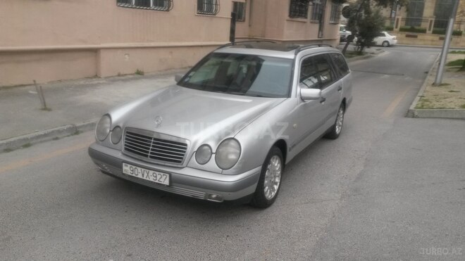 Mercedes E 240 1998, 243,000 km - 2.4 l - Bakı