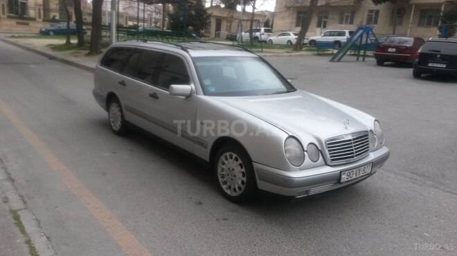 Mercedes E 240 1998, 243,000 km - 2.4 l - Bakı