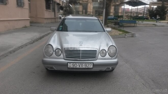 Mercedes E 240 1998, 243,000 km - 2.4 l - Bakı