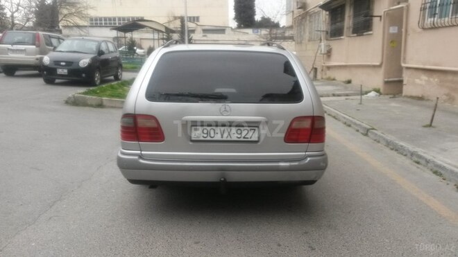 Mercedes E 240 1998, 243,000 km - 2.4 l - Bakı