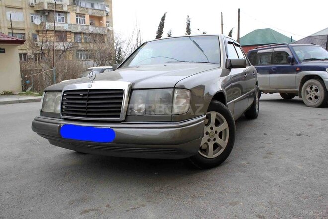 Mercedes E 250 1990, 312,000 km - 2.5 l - Bakı