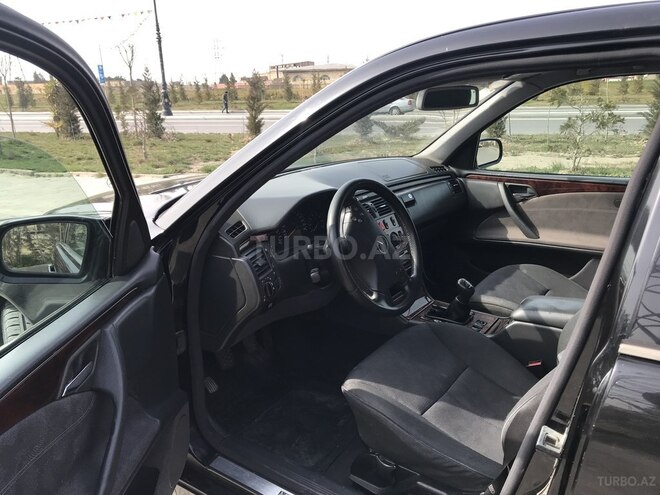 Mercedes E 200 2000, 290,000 km - 2.0 л - Sumqayıt