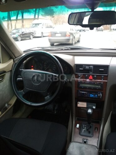 Mercedes C 250 1997, 518,000 km - 2.5 l - Bakı