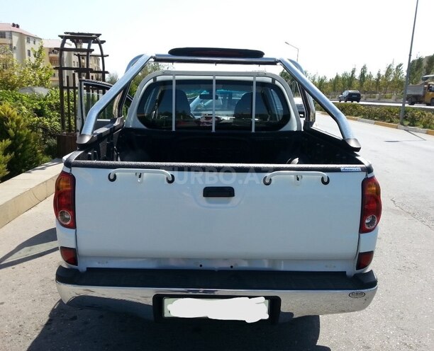 Mitsubishi L200 2015, 166,800 km - 2.5 l - Bakı