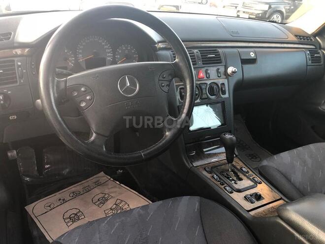 Mercedes E 280 2000, 230,000 km - 2.8 l - Bakı