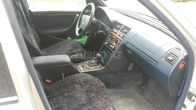 Mercedes C 180 1999, 233,000 km - 1.8 л - Bakı