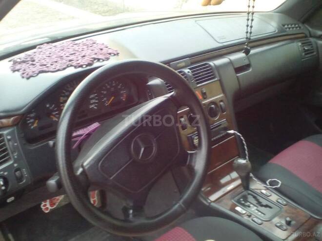 Mercedes E 230 1996, 250,000 km - 2.3 л - Bakı