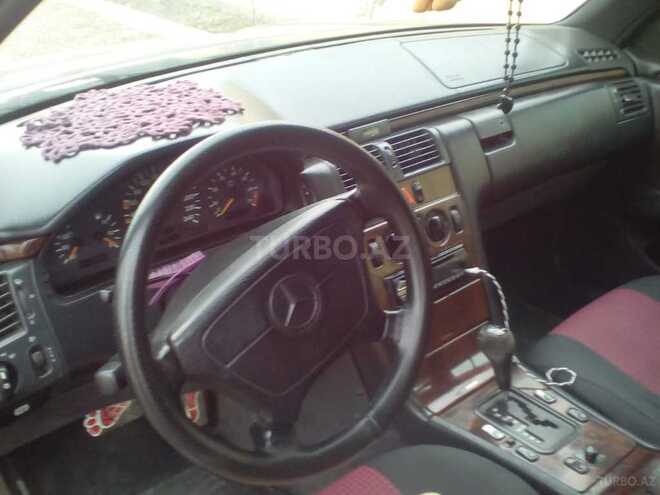Mercedes E 230 1996, 250,000 km - 2.3 l - Bakı
