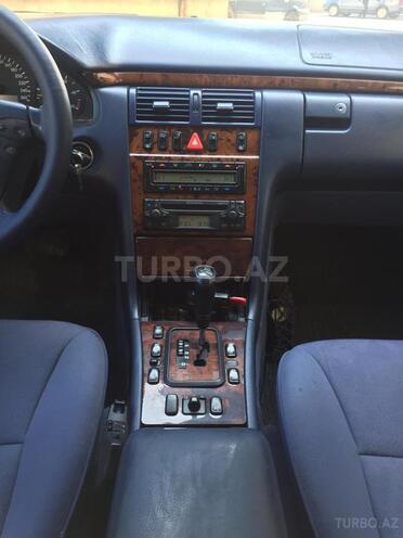 Mercedes E 270 2000, 345,233 km - 2.7 л - Bakı