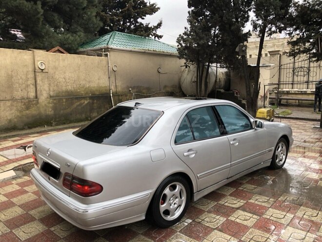 Mercedes E 270 2001, 260,000 km - 2.7 л - Bakı