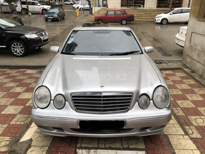 Mercedes E 270 2001, 260,000 km - 2.7 л - Bakı